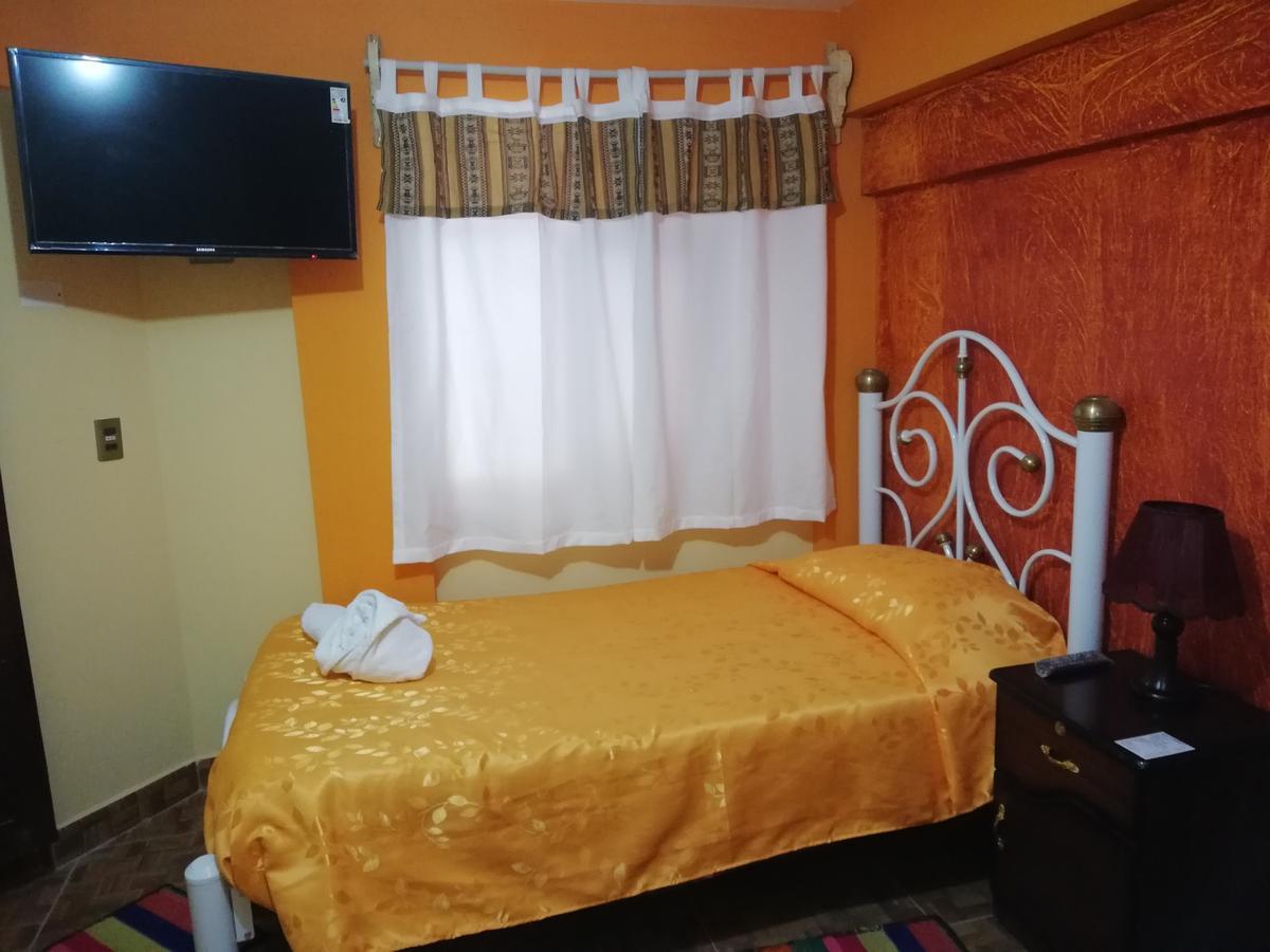 Hotel Aguilar Uyuni Buitenkant foto