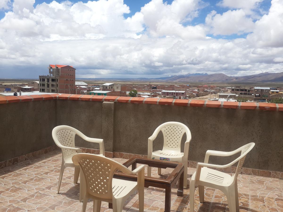 Hotel Aguilar Uyuni Buitenkant foto