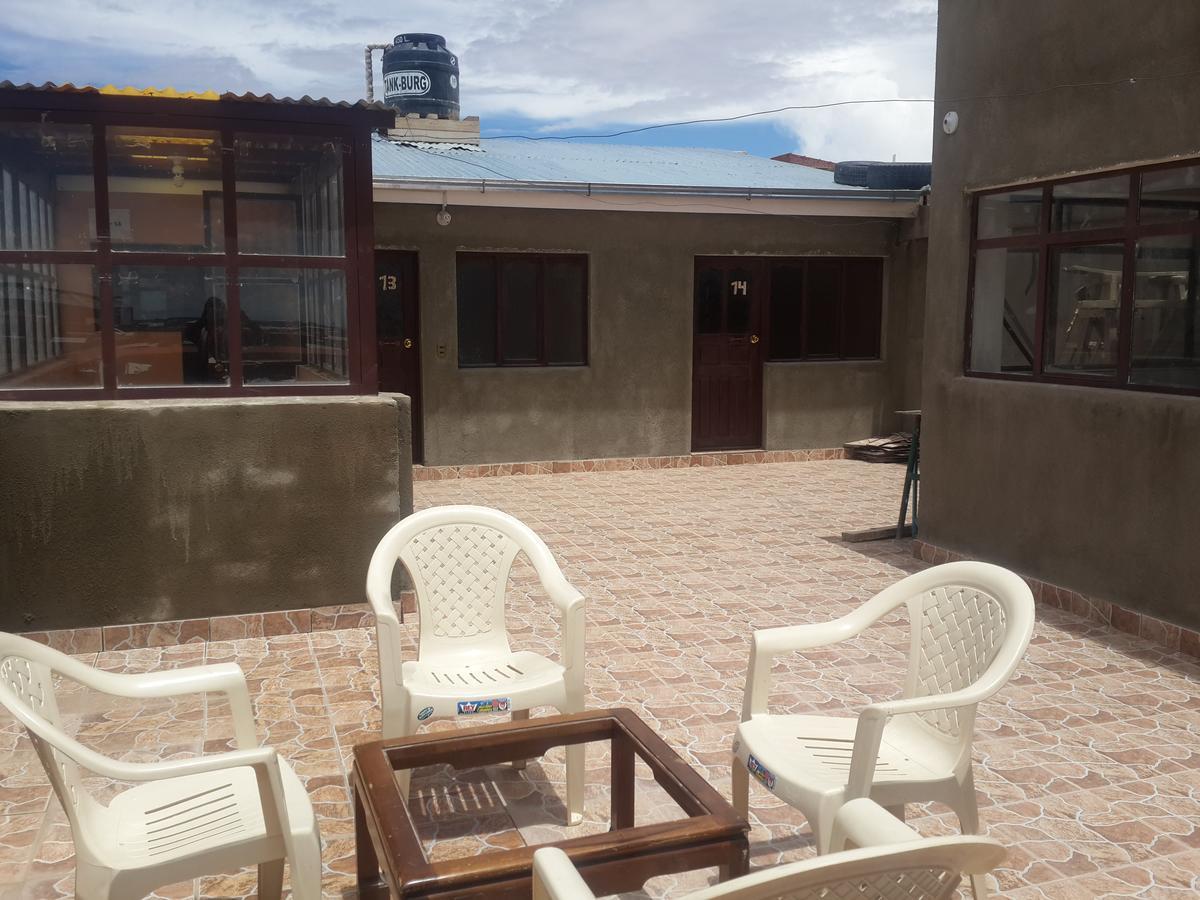 Hotel Aguilar Uyuni Buitenkant foto